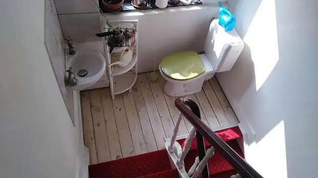desain kamar mandi aneh
