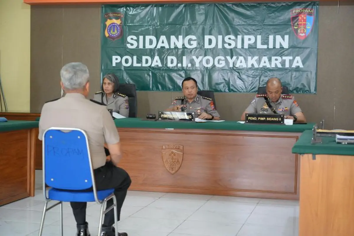 Sidang Disiplin Polda DIY terhadap mantan Kapolresta Sleman, Kombes Pol Edy Setyanto Erning Wibowo.