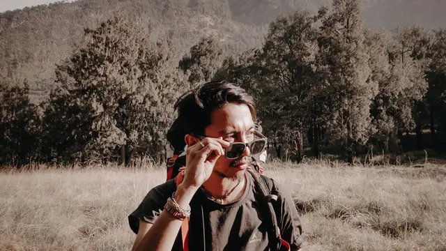 FOTO: Momen Seru Fiersa Besari Jelajah Alam, Asyik Banget