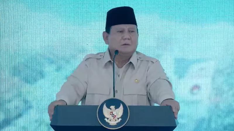 Presiden Prabowo Subianto menyampaikan pidato saat melihat langsung pemusnahan barang bukti narkoba seberat 214,84 ton senilai Rp 29,37 triliun yang dilakukan oleh Polri, Rabu (29/10/2025).