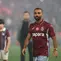Penyerang asal Mesir milik Trabzonspor, Mohamed Salah, berjalan di lapangan saat upacara penandatanganan kontraknya di Stadion Papara Park, Trabzon, pada 6 Agustus 2026. (Nurgul GUNAYDIN ​/AFP)