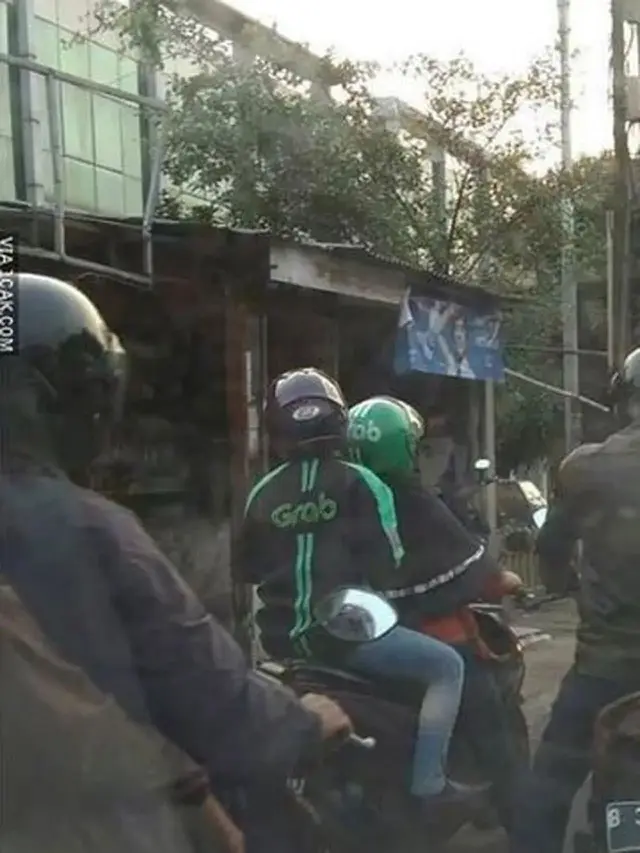 Kumpulan Potret Bukti Ibu-Ibu Masih Jadi Raja Jalanan (ist)