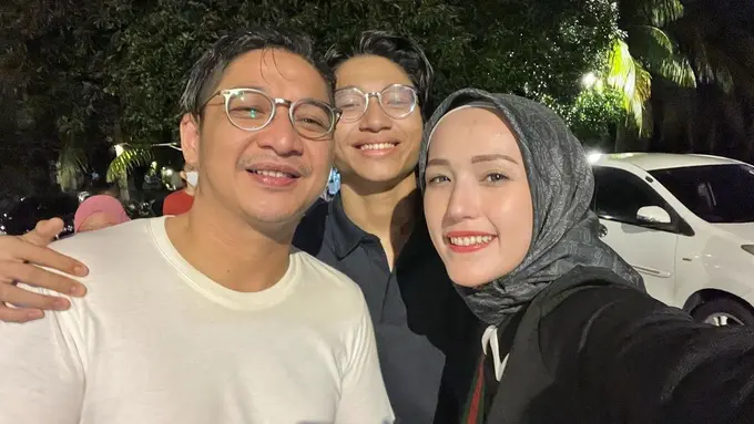 Pasha Ungu dan Kiesha Alvaro (Instagram/adeliapasha)