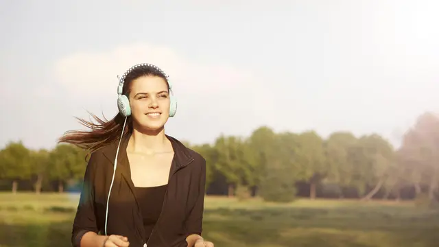 Olahraga dapat membakar kalori dan mengurangi lemak tubuh