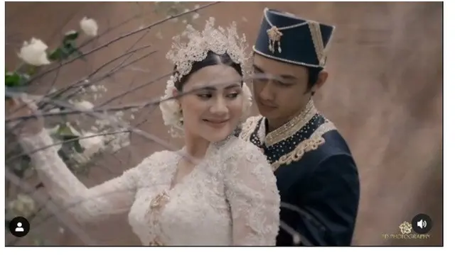 Usung Adat Minahasa, Ini 7 Potret Prewedding Caesar Hito dan Felicya Angelista