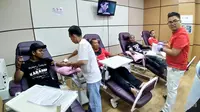 Kegiatan donor darah yang bekerja sama dengan KBRI Bandar Seri Begawan saat puasa Ramadan. (Dokumentasi KBRI Bandar Seri Begawan)