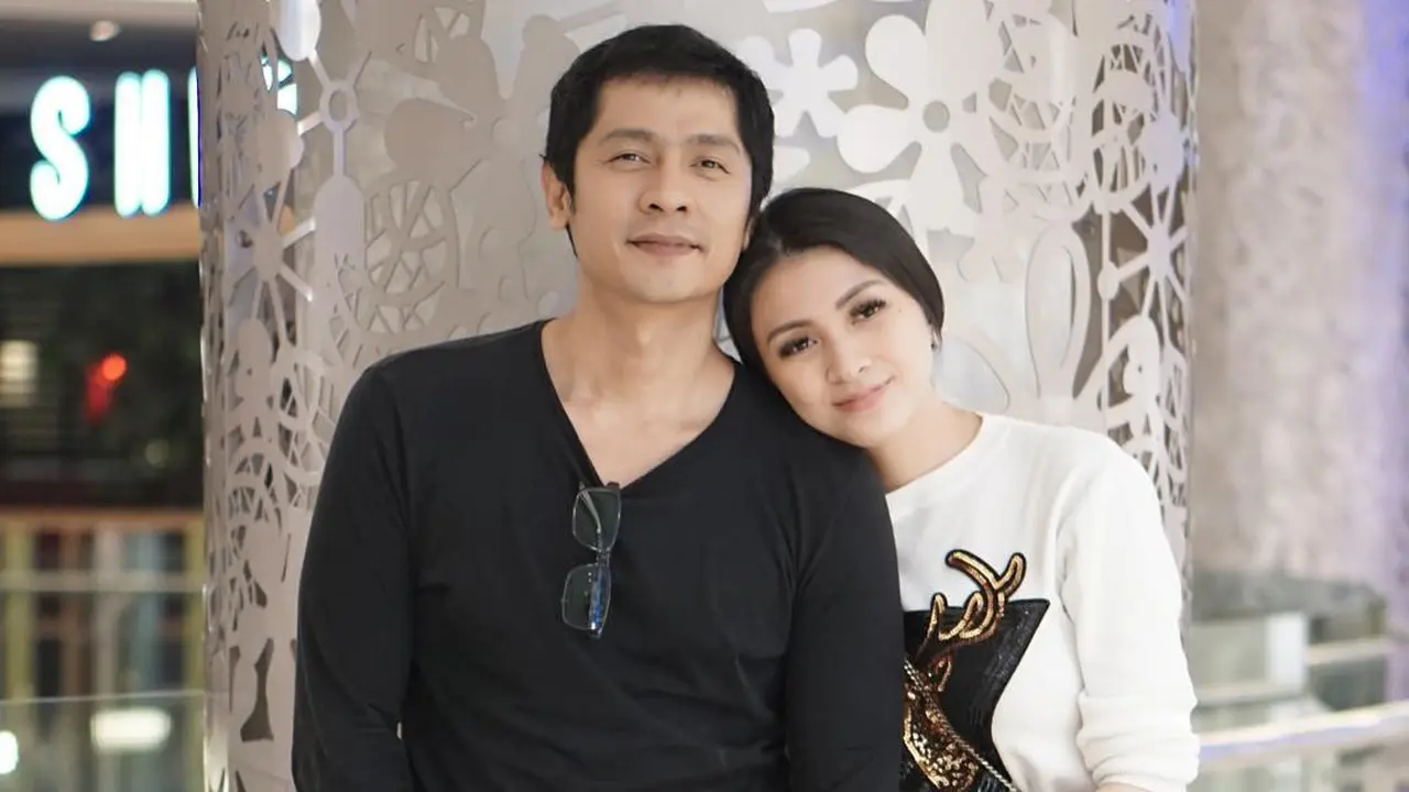 [Fimela] Adi Nugroho dan Donita