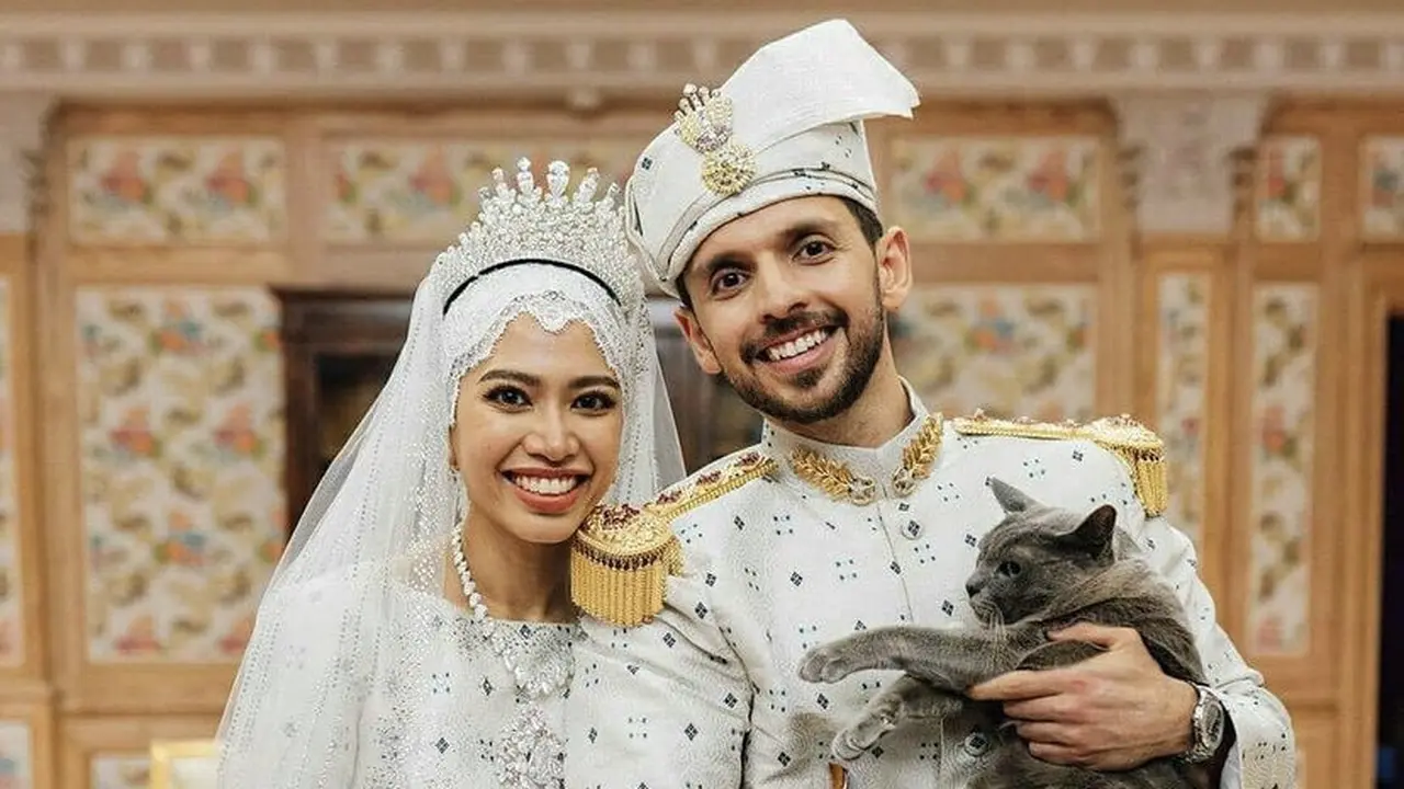 Menikah selama 10 hari, berikut gaun yang dikenakan Putri Brunei Darussalam