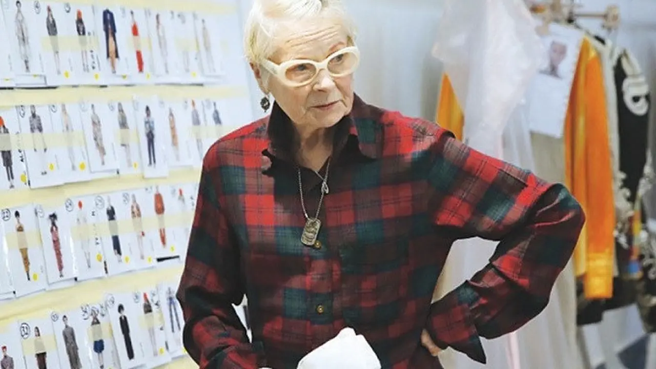 Perancang busana asal Inggris, Vivienne Westwood 