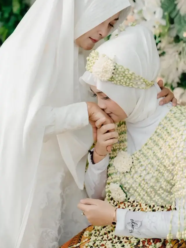 7 Momen Siraman Calon Istri Ridho DA Jelang Pernikahan Ini Penuh Suasana Haru
