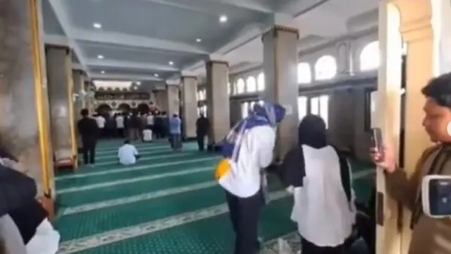 8 Potret Luna Maya Setia Menemani Maxime Bouttier Usai Ibunda Meninggal Dunia, Banjir Pujian