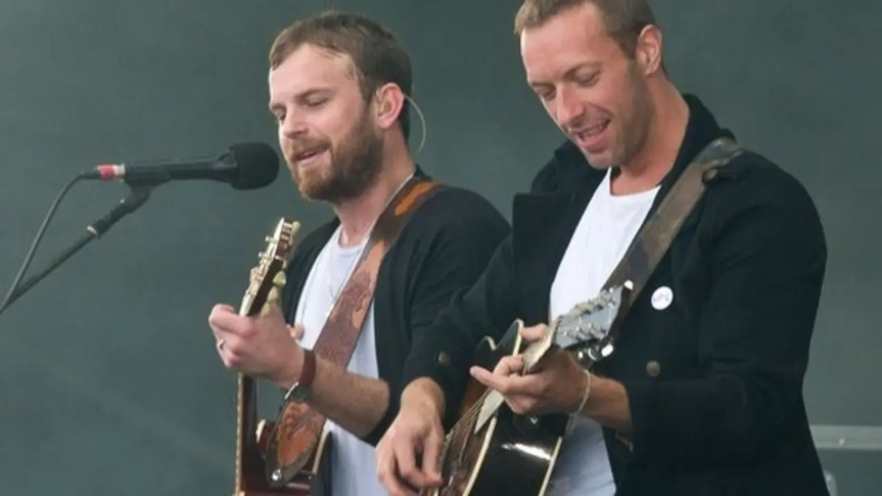 Kolaborasi Chris Martin `Coldplay` dan Kings of Leon