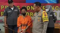 Kapolresta Gorontalo Kota Kombespol Dr.Ade Permana saat menggelar konferensi pers (Arfandi Ibrahim/Liputan6.com)