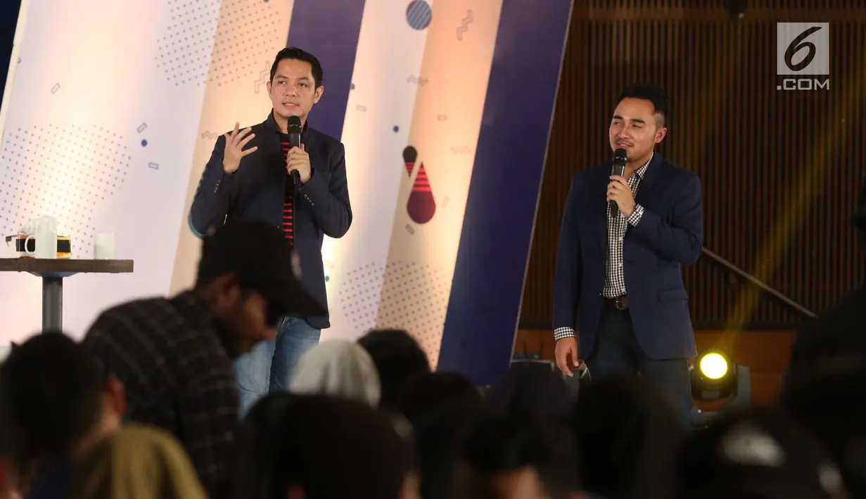 Creative dan Aktor, Dude Harlino berbagi inspirasi peluang bisnis kepada peserta EGTC 2018 Bandung di Graha Sanusi Hardjadinata, Universitas Padjajdaran, Bandung, Kamis (6/12). Dude juga memberi tips menjalankan bisnis. (Liputan6.com/Helmi Fithriansyah)