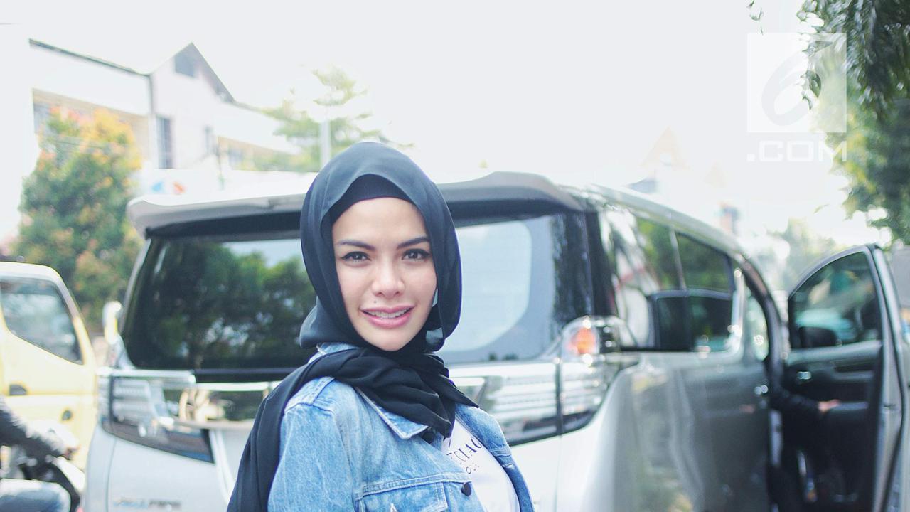 Nikita Mirzani Diperiksa Polres Jaksel Terkait Penggelapan Barang Milik Dipo Latief