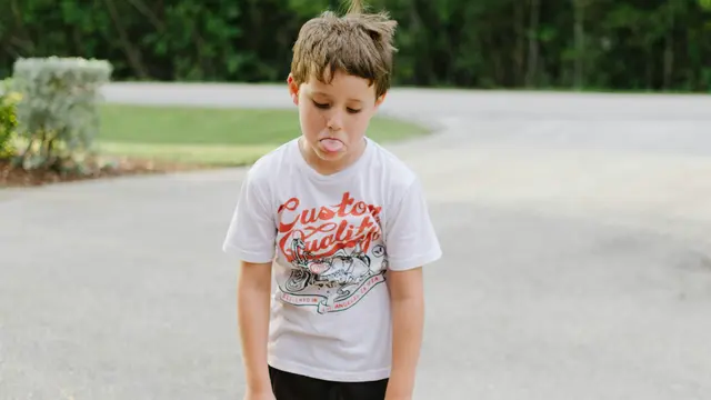 Menuruti Kemauan Anak