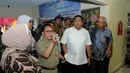 Dalam kunjungannya itu, Rachmat Gobel berkesempatan untuk meresmikan pasar lokasi binaan (lokbin) Meruya Ilir, Jakarta, Selasa (25/11/2014). (Liputan6.com/Herman Zakharia)