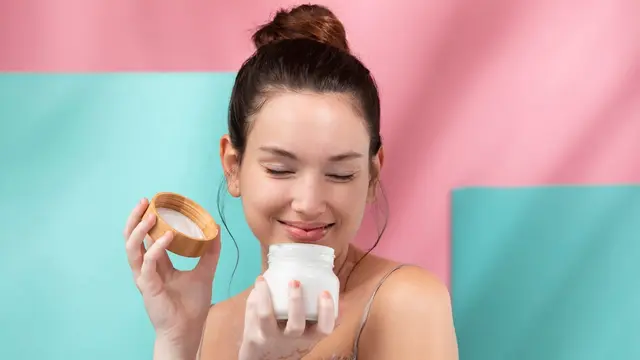 Kebiasaan Mencuci Wajah yang Bisa Merusak Skin Barrier (Foto/Sumber: Freepik)