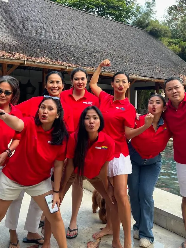 Shanty dan Indah Kalalo merayakan Hari Kemerdekaan