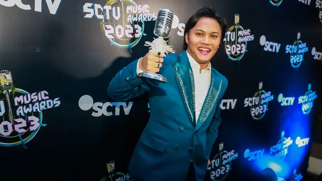 [Fimela] Rizky Febian