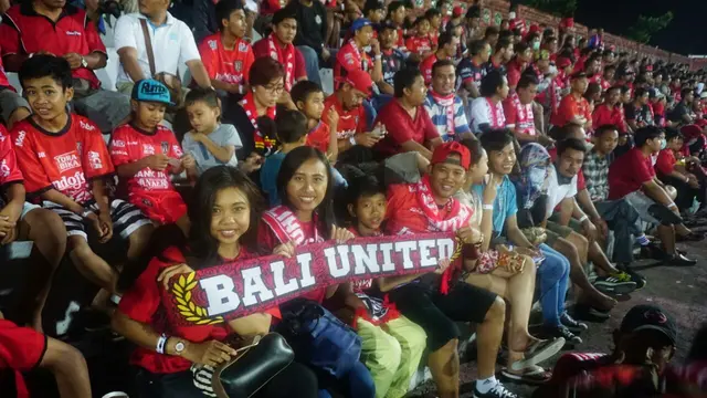 Suporter Bali United