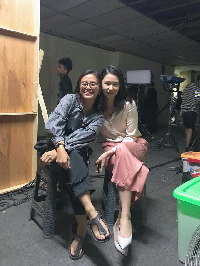 6 Potret Kompak Laura Basuki dan Manajernya, Bak Saudara Kandung