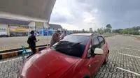 Pengecekan kendaraan pemudik di Rest Area KM20B Tol Bakteryang akan melintas ke Pelabuhan Bakauheni menuju Merak. Foto : (Liputan6.com/Ardi).
