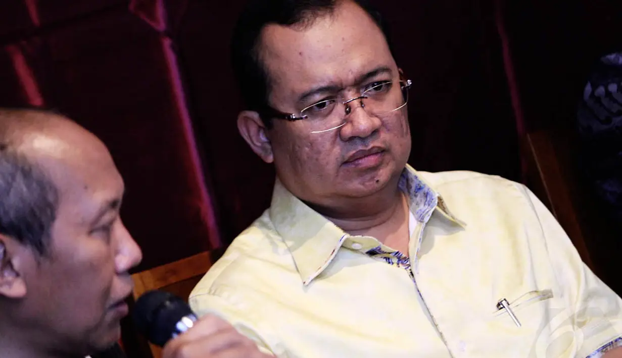 Ketua DPP Partai Golkar, Priyo Budi Santoso saat hadir dalam diskusi publik bertema "Mampukah Munas Golkar Memunculkan Pemimpin Pro Perubahan", Jakarta, Minggu (16/11/2014). (Liputan6.com/Faizal Fanani)