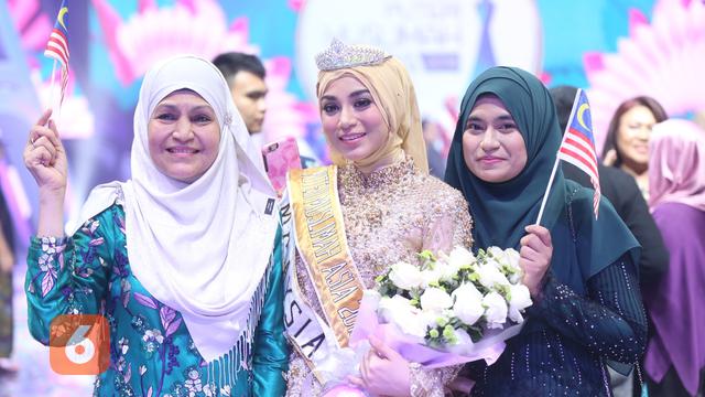 6 Pesona Uyaina Arshad Si Cantik Pemenang Puteri Muslimah Asia 2018 Showbiz Liputan6 Com