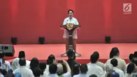 Siti Hediati Hariyadi atau Titiek Soeharto memberi sambutan saat Pembekalan Relawan Prabowo-Sandiaga di Jakarta, Kamis (22/11).  Titiek memandu pembacaan ikrar dukungan kepada pasangan Prabowo-Sandiaga di Pilpres 2019. (Merdeka.com/Iqbal Nugroho)