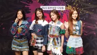 Grup vokal StarBe yang hendak diorbitkan di Korea Selatan, berpose saat berada di Kawasan Kebayoran Baru, Jakarta Selatan, Senin (31/7/2023). (Dok. via M. Altaf Jauhar)