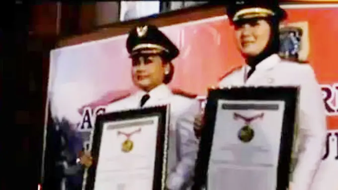 VIDEO: Bupati-Wakil Bupati Perempuan Pertama Raih MURI