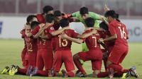 Pemain Indonesia saat melawan Chinese Taipei pada laga AFC U-19 di SUGBK, Jakarta, Kamis (18/10/2018). Indonesia menang 3-1 atas Chinese Taipei. (Bola.com/M Iqbal Ichsan)