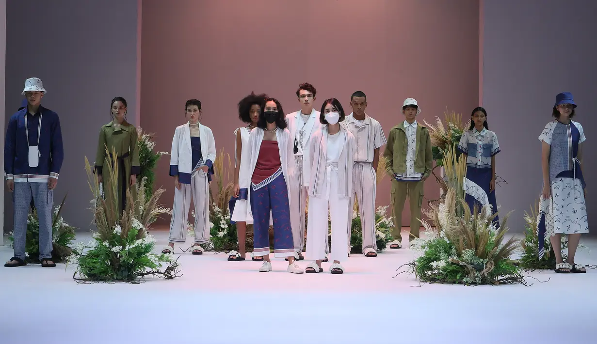 Bateeq mempresentasukan MIWITI Collection yang menampilkan perubahan behavior orang-orang di masa pandemi. Menghadirkan inspirasi alam dengan nuansa subtle, soft, disertai detail manis. (Foto: Senayan City)