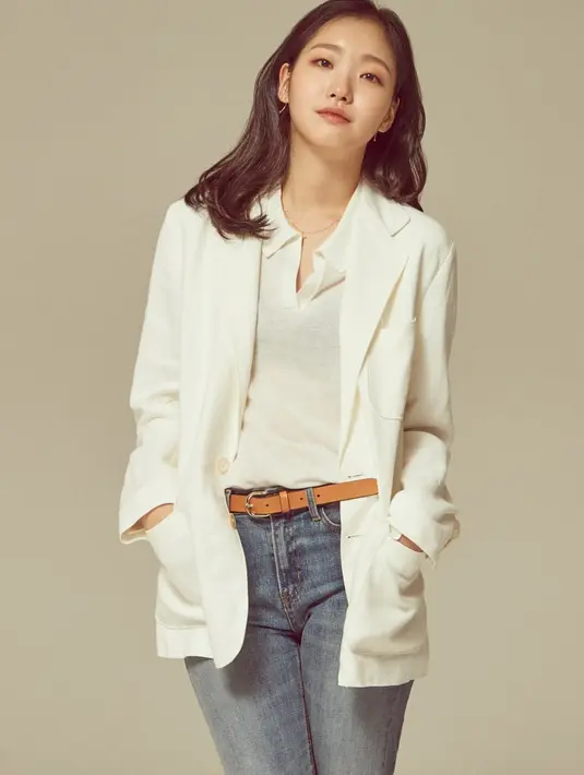 "Pengakuan publik meningkat setelah aku bermain di Goblin. Tapi setelah aku mendapat pengakuan ini, aku bertanggung jawab untuk mempertahankannya," jelasnya. (Foto: Soompi.com)