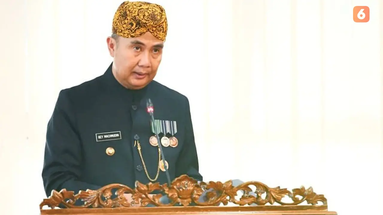 Penjabat Gubernur Jawa Barat, Bey Machmudin saat menghadiri HUT ke-110 Kota sukabumi (Liputan6.com/Istimewa).