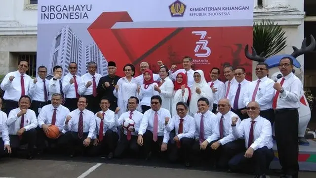 Menteri Keuangan Sri Mulyani Indrawati mengikuti upacara Peringatan Hari Kemerdekaan 17 Agustus 2018 di Kompleks Kementerian Keuangan, Jakarta. Foto: Merdeka.com/Anggun P Situmorang