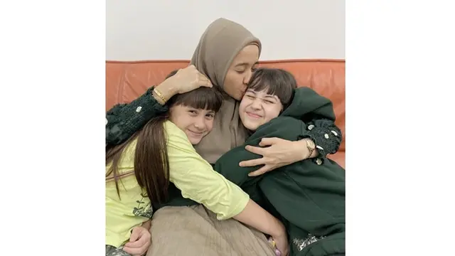 Bak Ibu Kandung, Ini 6 Momen Kedekatan Sandrinna Michelle dengan Laudya Cynthia Bella