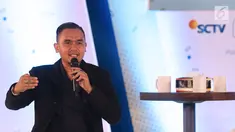 Komentator olahraga, Valentino Simanjuntak berbagi pengalaman kepada peserta EGTC 2018 Bandung di Graha Sanusi Hardjadinata, Universitas Padjajdaran, Bandung, Kamis (6/12). Valentino Simanjuntak juga memberi motivasi. (Liputan6.com/Helmi Fithriansyah)