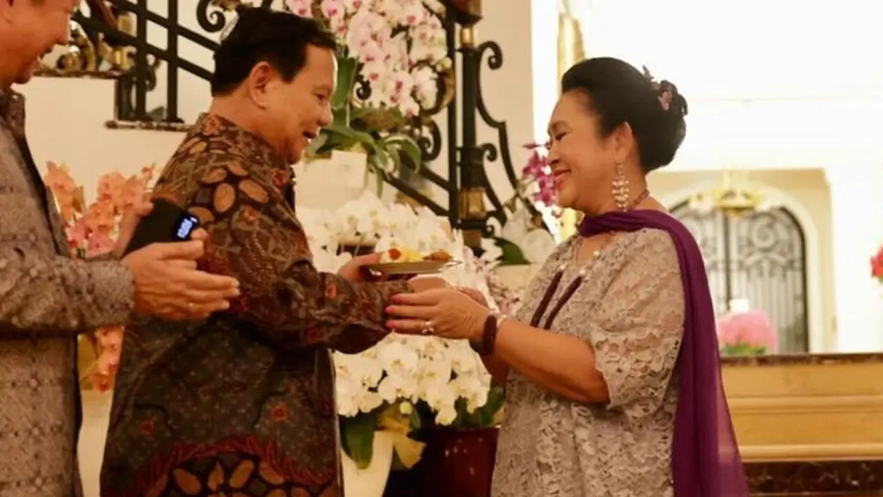 Momen perayaan ultah ke-65 Titiek Soeharto
