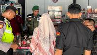 Satpol PP dan Bea Cukai Sita 116 Bungkus Rokok Ilegal di Gunungkidul