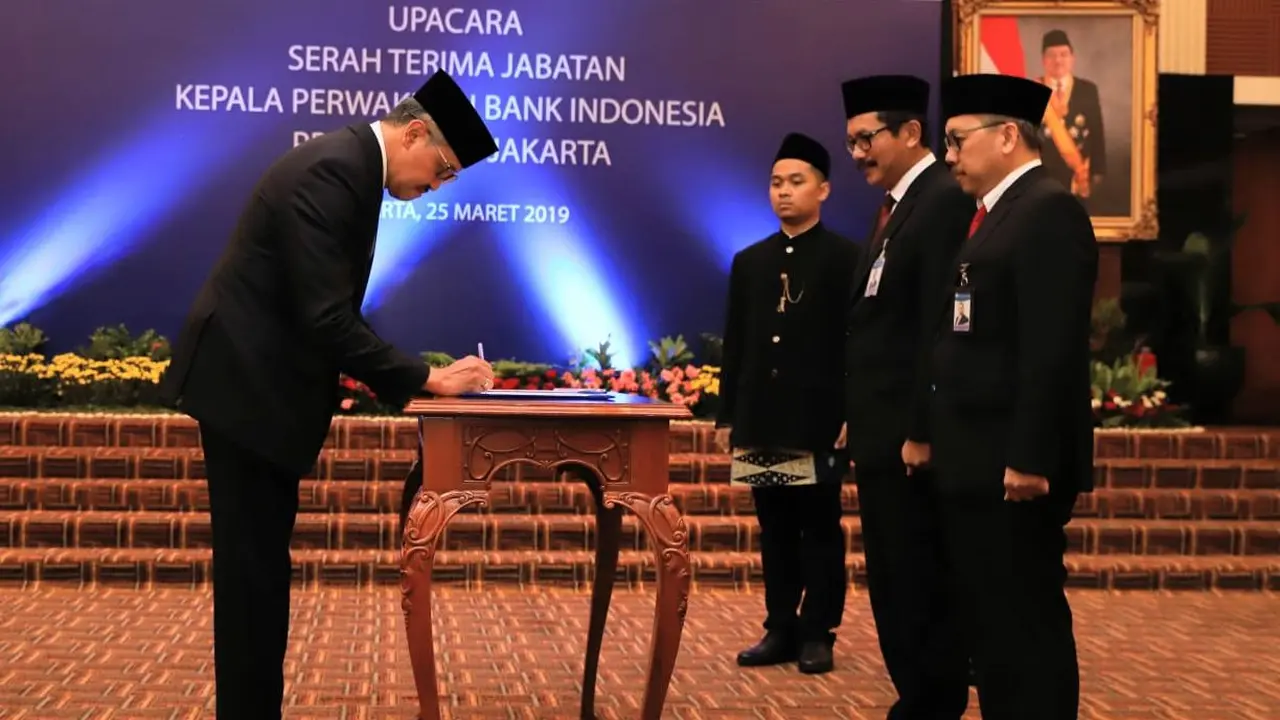 Serah terima jabatan (Sertijab) kepada Hamid Ponco Wibowo, sebagai Kepala Perwakilan BI Provinsi DKI Jakarta yang baru menggantikan Trisno Nugroho, Senin (25/3/2019).
