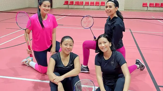 Ketagihan Olahraga, Ini 7 Potret Seru Titi Kamal Main Tenis Hingga Zumba