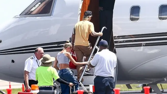 [Bintang] Justin Bieber dan Hailey Baldwin