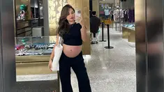 Melalui akun Instagram, Jennifer Coppen kerap mengunggah berbagai kegiatannya. Bahkan, usai mengumumkan soal kehamilannya, ia aktif memperlihatkan baby bump yang makin membesar. (Liputan6.com/IG/@jennifercoppenreal20)