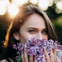 Ilustrasi perempuan dengan mata yang sangat cantik/copyright freepik.com
