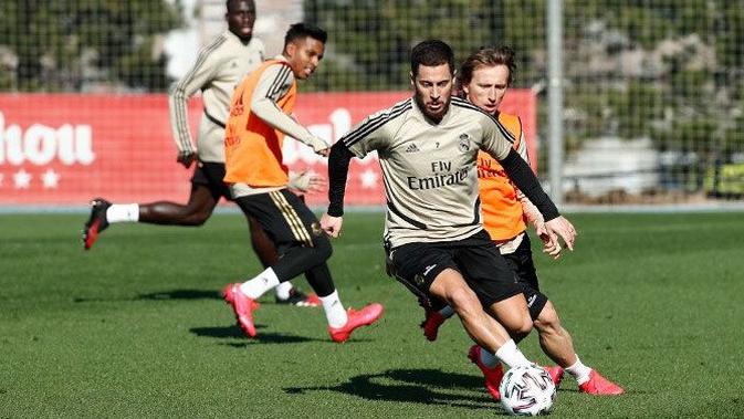 Penyerang Real Madrid, Eden Hazard, mulai berlatih kembali usai cedera panjang. (Dok. Real Madrid)