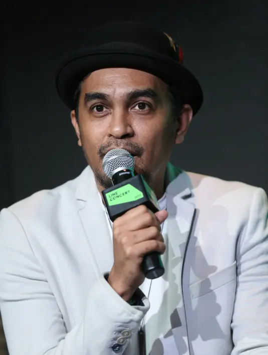 Menurutnya, tidak tepat saat publik mengidentikan dunia selebriti identik dengan narkoba. Sebab, penyanyi pop jazz itu melihat masih banyak artis atau musisi yang terus memerangi narkoba dengan karya yang dikeluarkan. (Adrian Putra/Bintang.com)