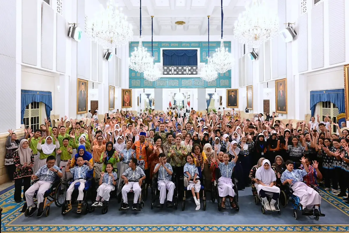 Momen Keceriaan Ratusan Siswa Disabilitas Diajak Keliling Istana