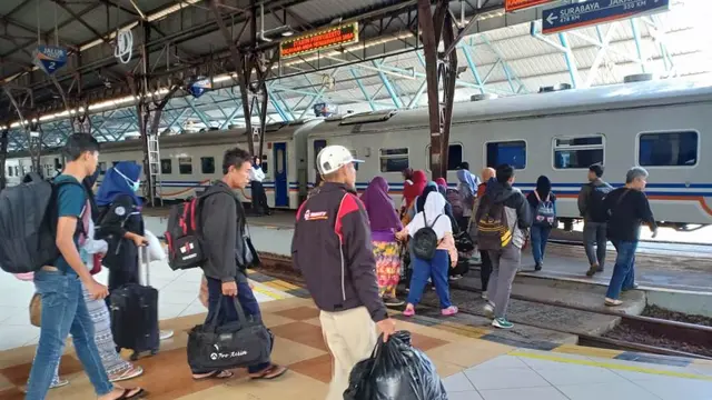 Suasana di Stasiun Besar Purwokerto. (Foto: Liputan6.com/KAI Daop 5 Purwokerto/Muhamad Ridlo)